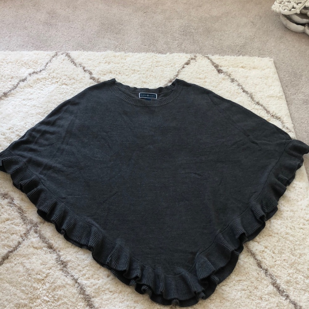 Karen Scott ruffled poncho - Picture 5 of 6